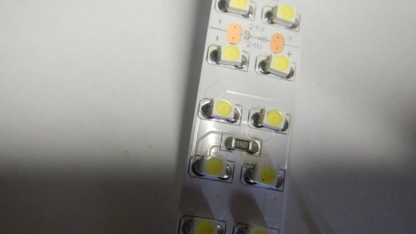 LED páska SMD3528, studená bílá, 24V, 1m, 240 LED/m