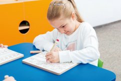 Dřevěná grafomotorická deska NOTY